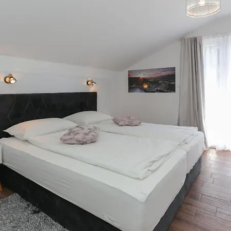 Apartment Niko Trogir