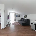 Niko *